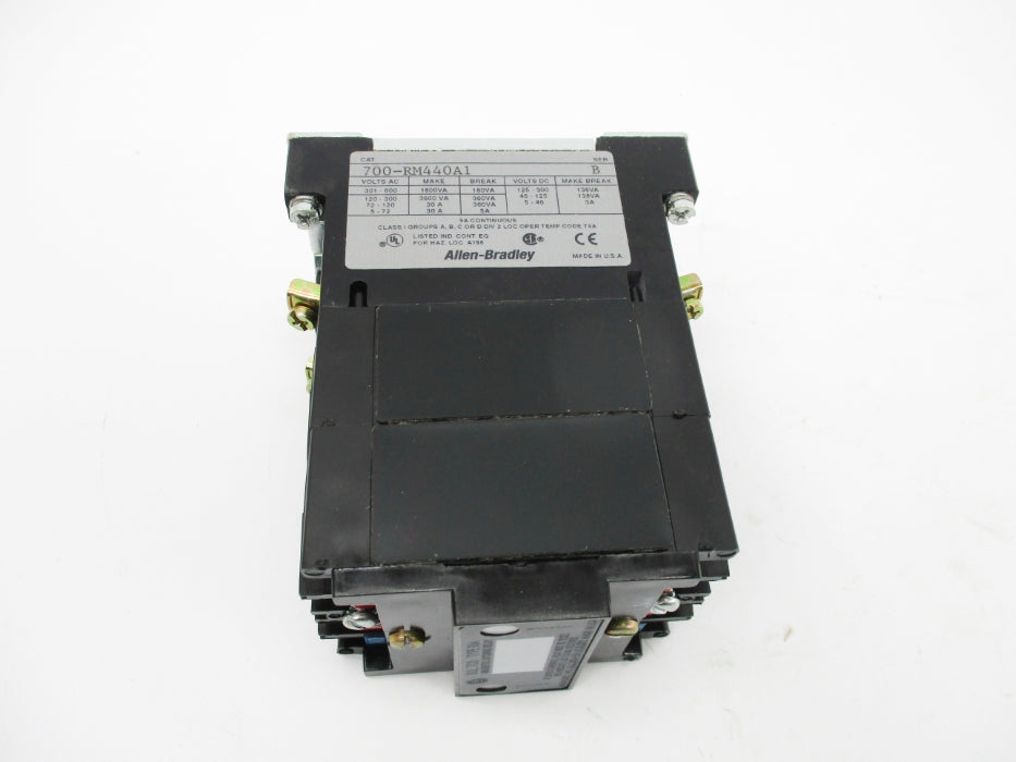 ALLEN BRADLEY 700-RM440A1 SER. B 110/120V 30A (WH) NSMP