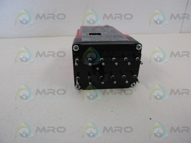 RED LION PRA1-1021 PULSE RATE CONVERTER *NEW IN BOX*