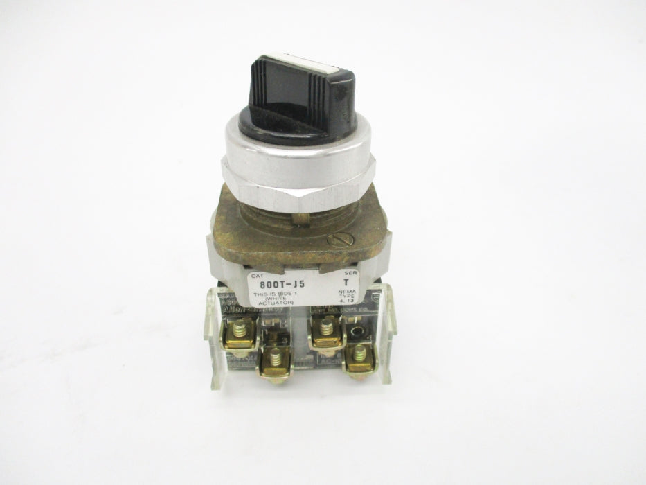 ALLEN BRADLEY 800T-J5KD7B SER. T (WH) NSMP
