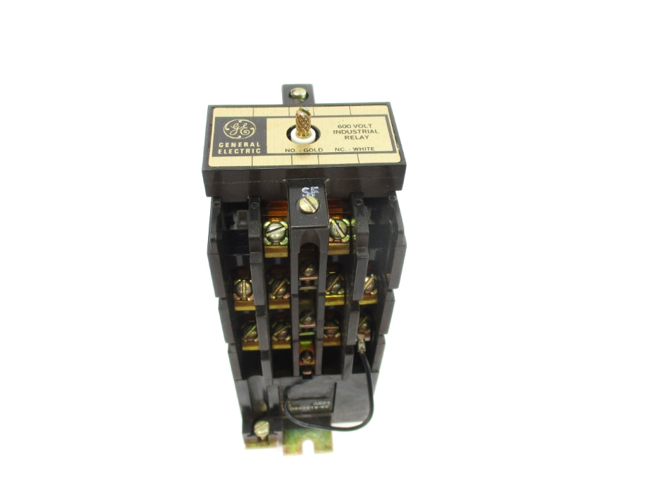 GENERAL ELECTRIC CR120BD09041 SER. A 125VDC UNMP