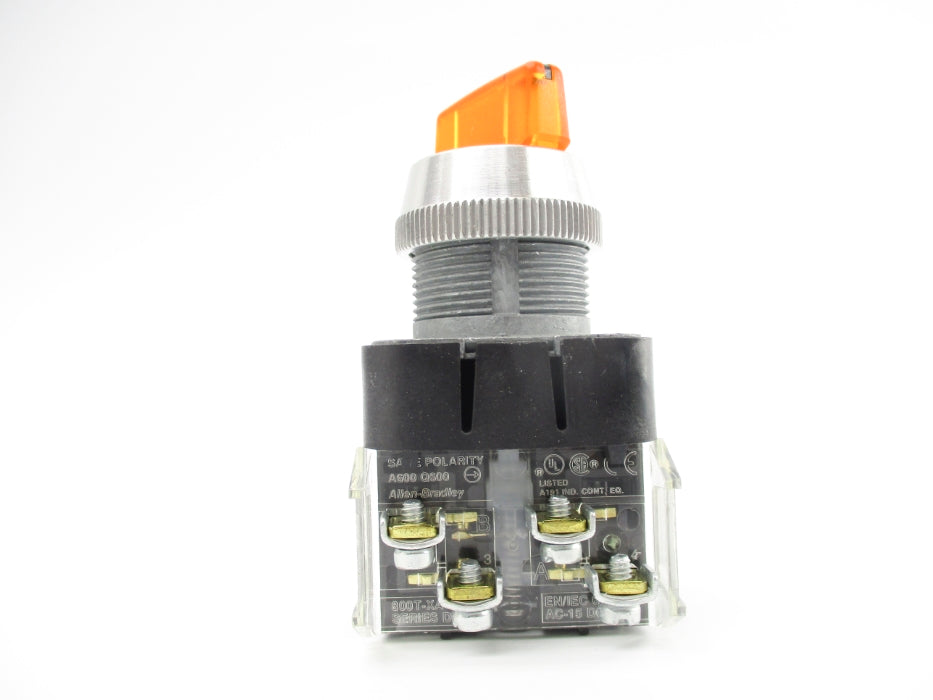 ALLEN BRADLEY 800T-24JA4KB7AX SER. U (WH) NSMP