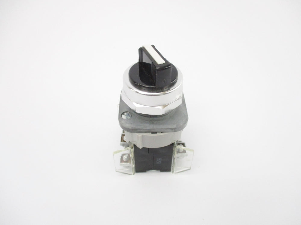 ALLEN BRADLEY 800T-N2KN4 SER. T NSNP