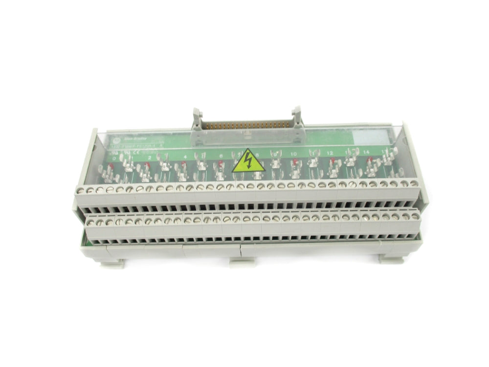 ALLEN BRADLEY 1492-IFM40F-FS120A-4 SER. A NSNP