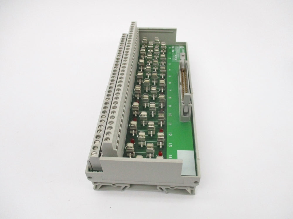 ALLEN BRADLEY 1492-IFM40F-FS24A-4 SER. A (AS PICTURED) NSNP