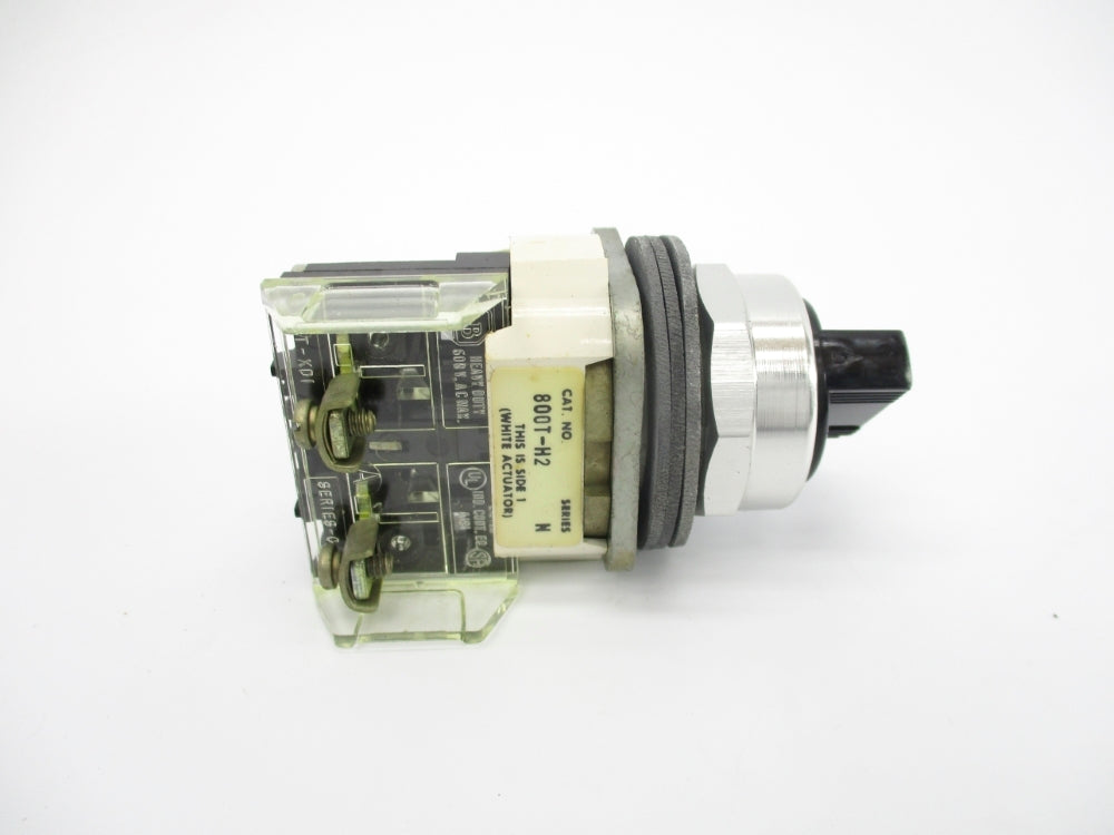 ALLEN BRADLEY 800T-H2D1 SER. N (BK/YL) NSMP
