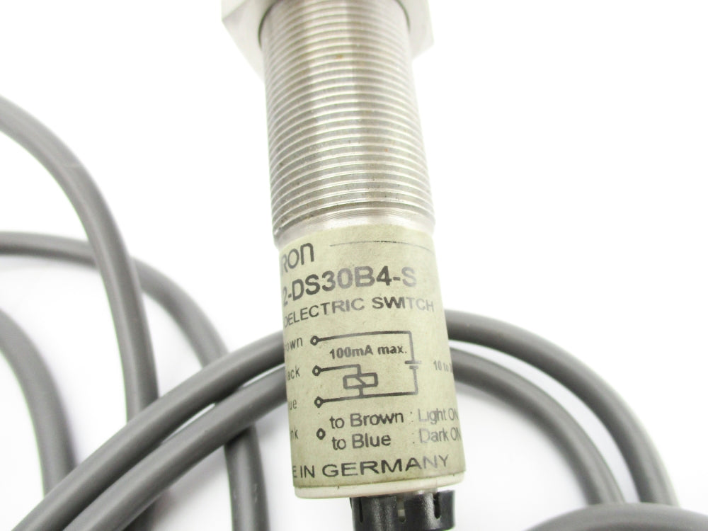 OMRON E3F2-DS30B4-S UNMP