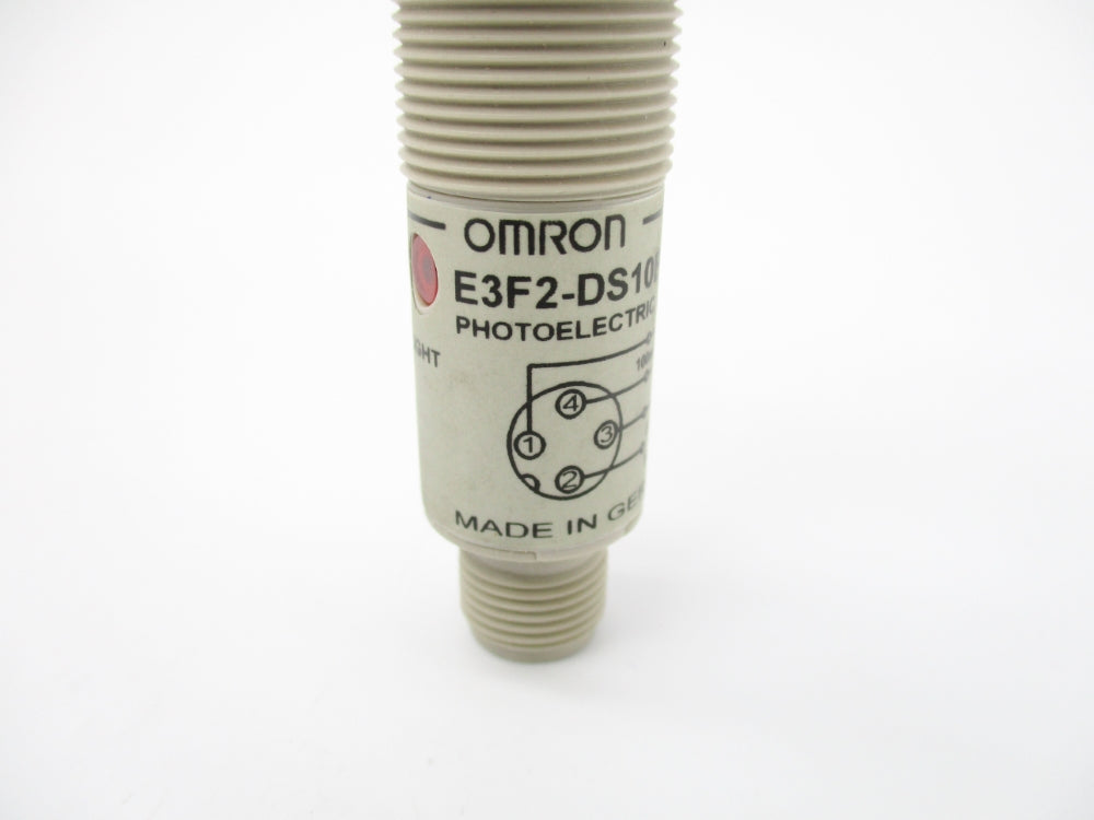 OMRON E3F2-DS10B4 -P1 UNMP