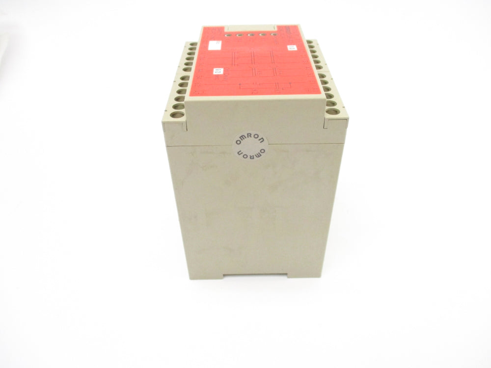 OMRON G9S-321-T10 24VDC 3A NSNP