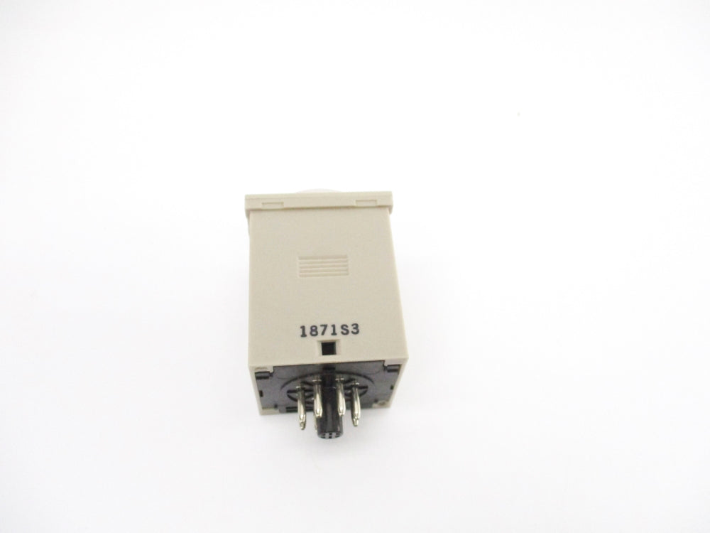 OMRON H3CR-F8 100-240VAC 0.05S-30H NSNP
