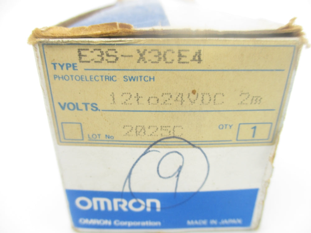 OMRON E3S-X3CE4 12-24VDC 2M NSMP