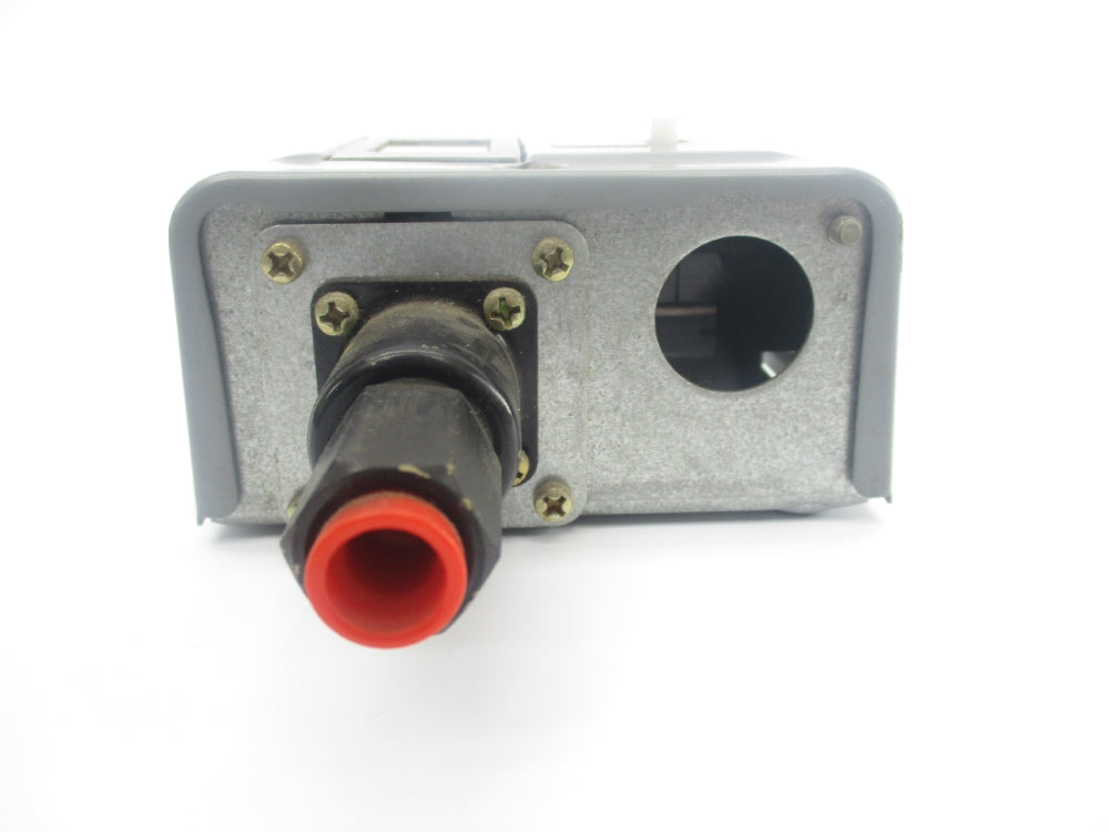 JOHNSON CONTROLS P70KA-7 50-450PSI UNMP