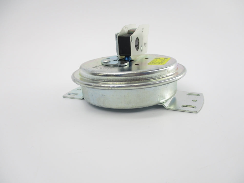 ALLEN BRADLEY 700-F400A1 SER. C 110/120V (AS PICTURED) NSNP