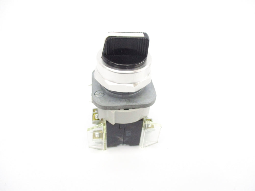 ALLEN BRADLEY 800T-J91B SER. T (BR/WH) NSMP