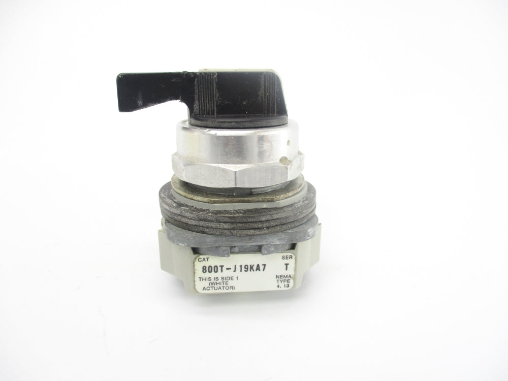 ALLEN BRADLEY 800T-J19KA7 SER. T NSNP