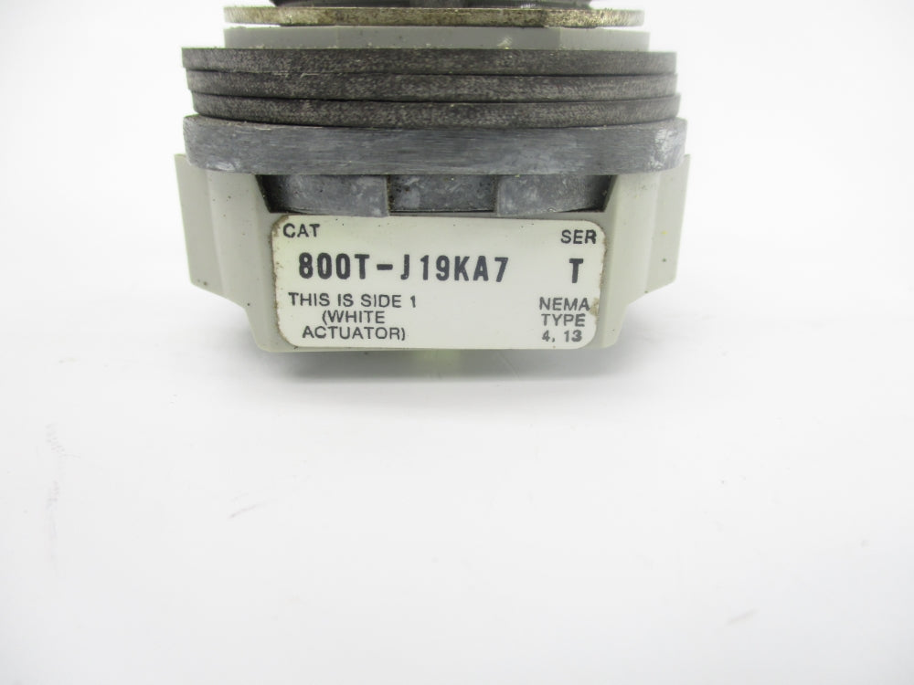 ALLEN BRADLEY 800T-J19KA7 SER. T NSNP