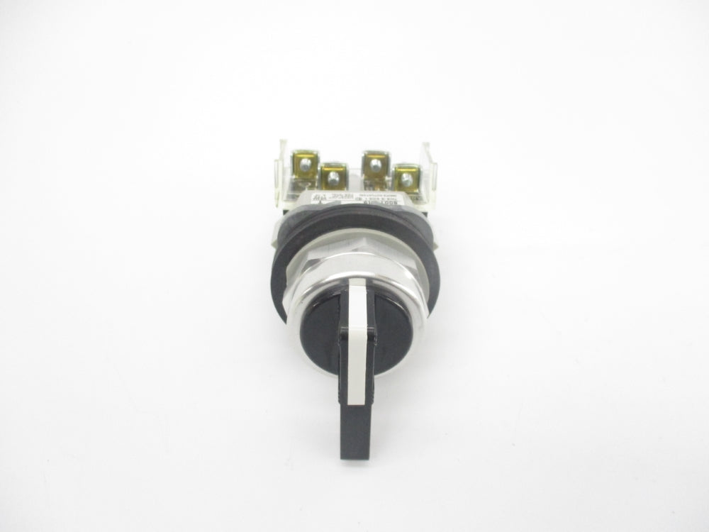 ALLEN BRADLEY 800T-J19A SER. T (WH) NSMP