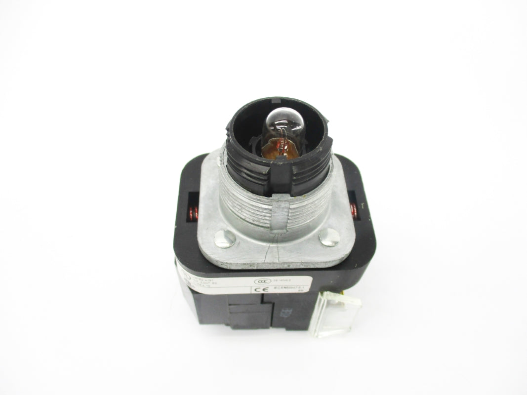 ALLEN BRADLEY 800T-FXNP16XA7 SER. T 120VAC (WH) NSMP