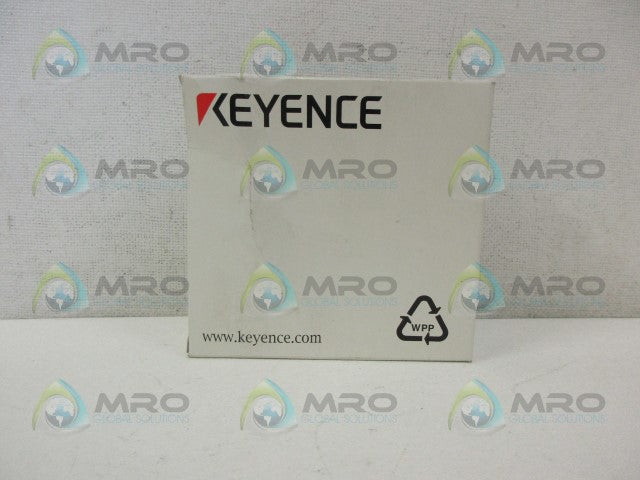 KEYENCE FS-V32 AMPLIFIER *NEW IN BOX*