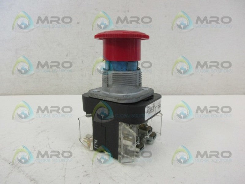 ALLEN BRADLEY 800T-FXT6A1 SER T RED PUSH PULL BUTTON *USED*