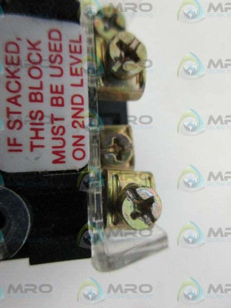 ALLEN BRADLEY 800T-FXT6A1 SER T RED PUSH PULL BUTTON *USED*