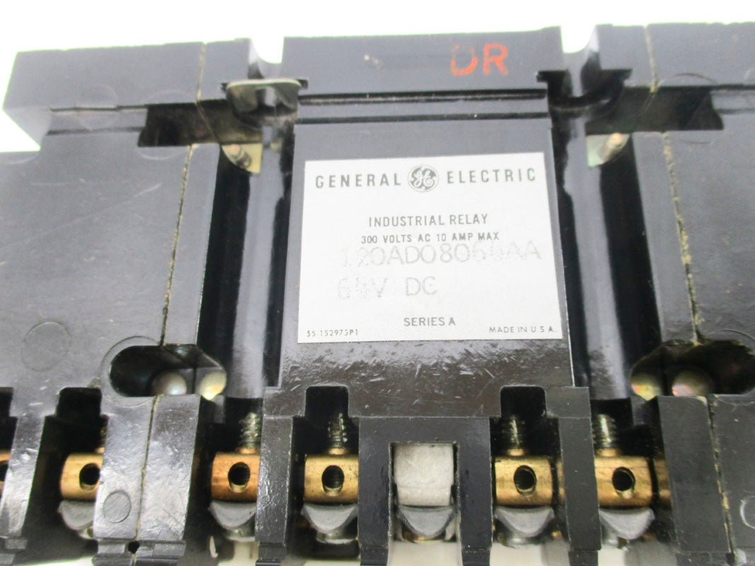 GENERAL ELECTRIC 120AD08066AA SER. A 300VAC 10A UNMP