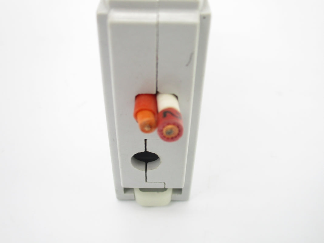 ALLEN BRADLEY 1492-CB1G040 SER. C 277V 4A UNMP