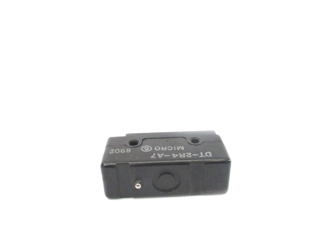 MICRO SWITCH DT-2R4-A7 250VAC/DC 10A  NSNP