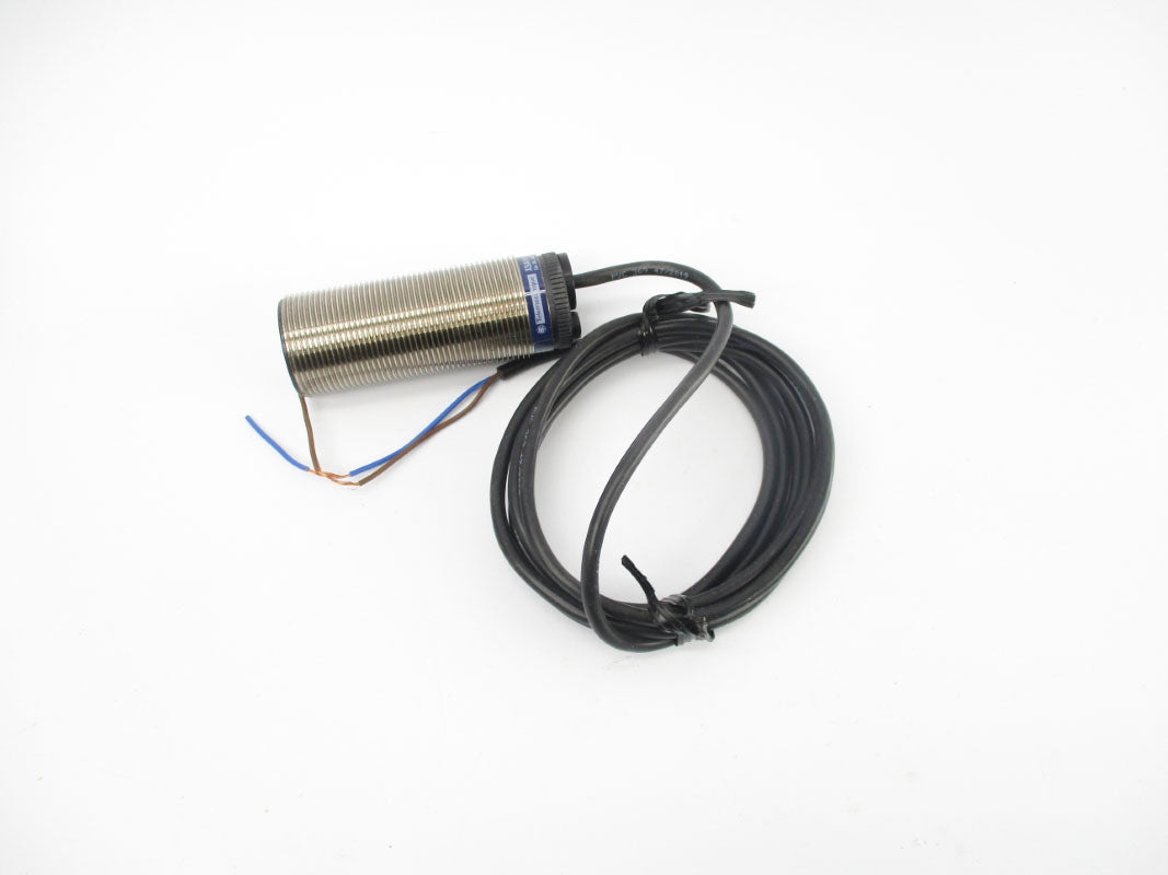TELEMECANIQUE XSAV11801 24-240V NSNP