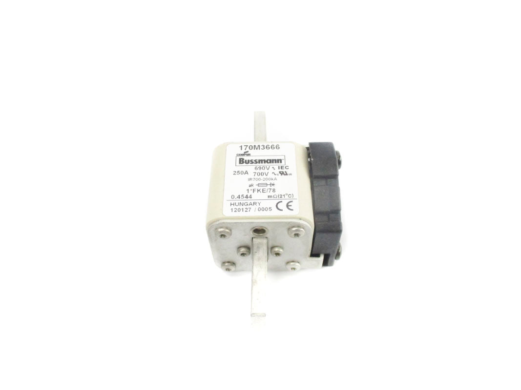 BUSSMANN 170M3666 700V 250A UNMP