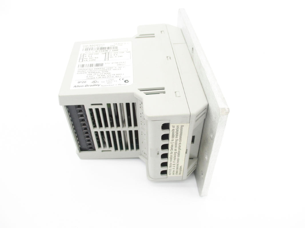 ALLEN BRADLEY 160-AA04PPS1 SER. C  F/W 7.05 200-240V 5.4/4.5A UNMP