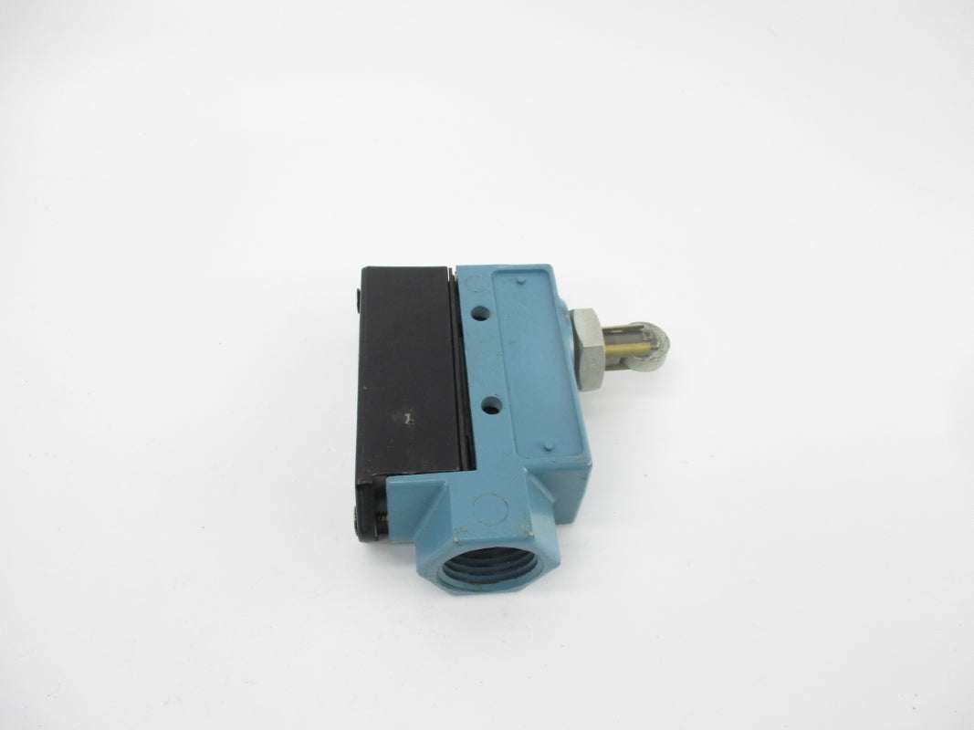 MICRO SWITCH BZE6-2RQ9 600VAC 2A UNMP