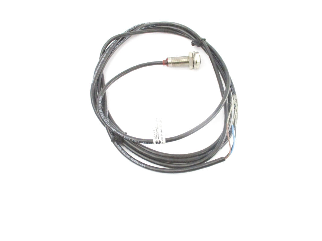 ALLEN BRADLEY 872C-DH3NN12-E2 SER. C 10-30VDC NSNP