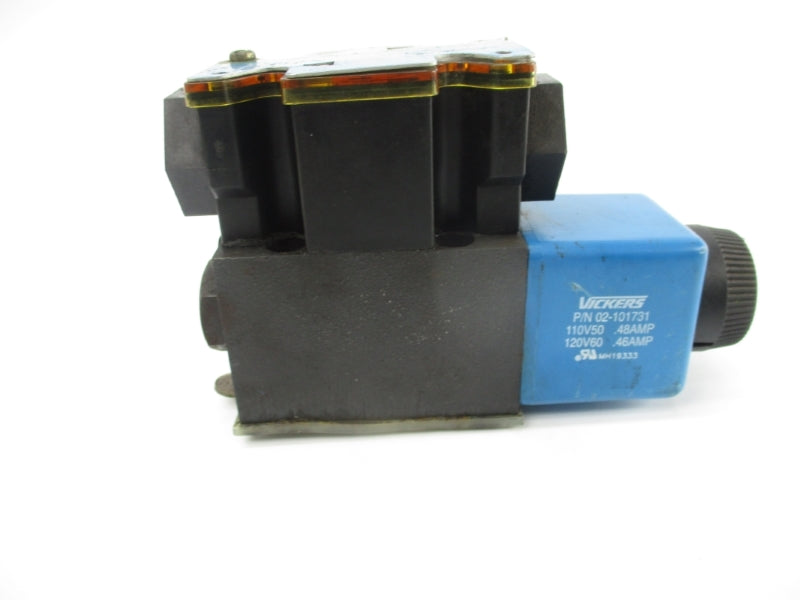 VICKERS DG4V3S2ALMFTWLB560 02-100646 110/120V .48/.46A 5000PSI UNMP