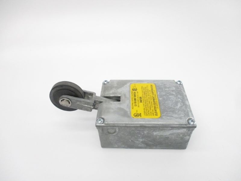 INDUSTRIAL CONTROL LS-1B 300VAC 8A NSNP