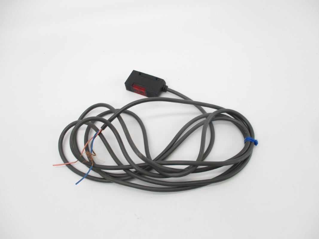 OMRON E3S-AT91-L 10-30VDC NSNP