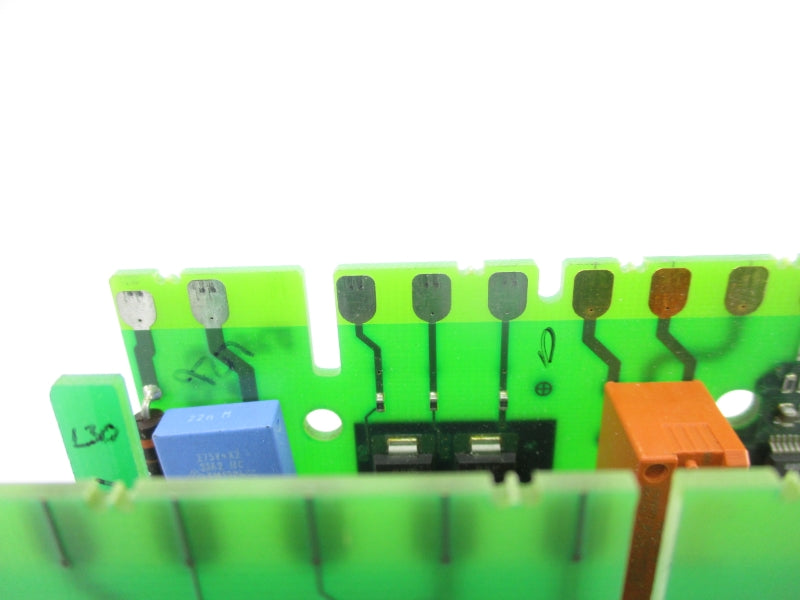EUROTHERM 2208E/CC/VH/M2/TC/FL/DH/2XX/ENG/J/32/600/F/S2/SB/CL UNMP