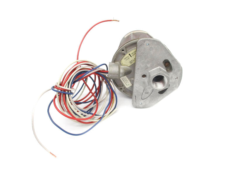 HONEYWELL C7012E1104 120V UNMP