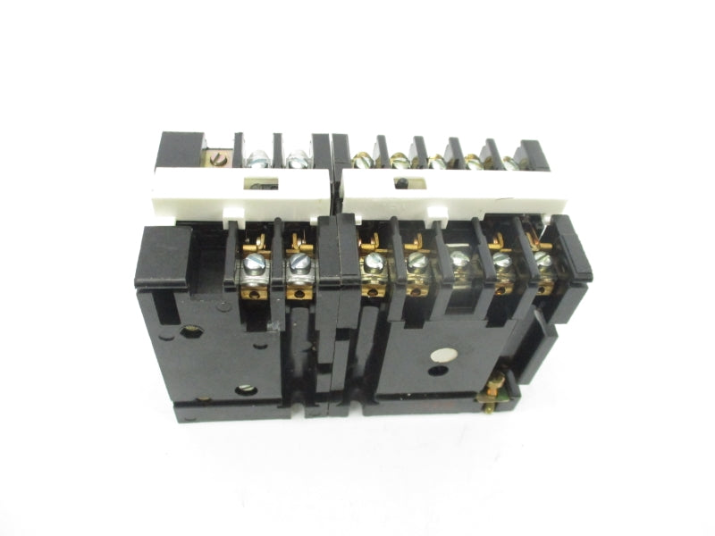 GENERAL ELECTRIC CR122AD08441AA SER. A 125VDC 10A NSMP