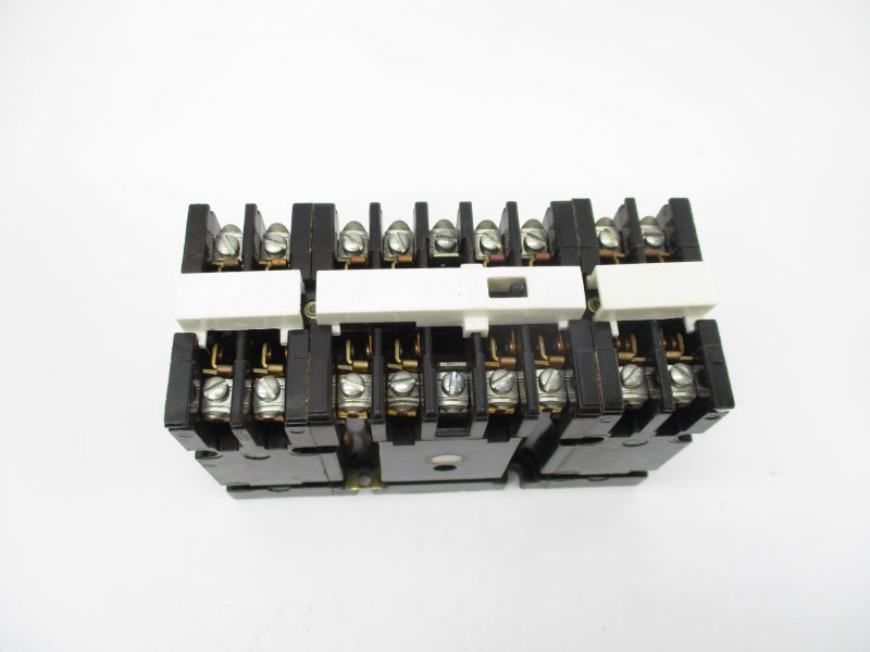 GENERAL ELECTRIC CR120AD06241AA SER. A 125VDC 10A NSMP