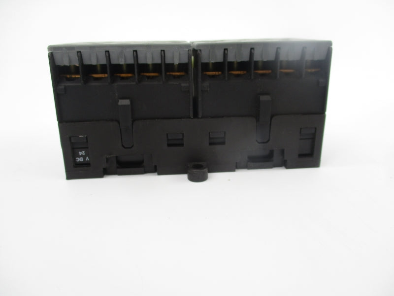 CUTLER HAMMER CE52BNC301T1 SER. A1 24VDC NSMP