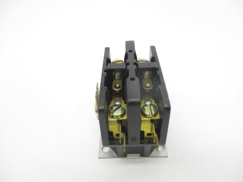 CUTLER HAMMER C25BNB230T SER. E1 24V UNMP