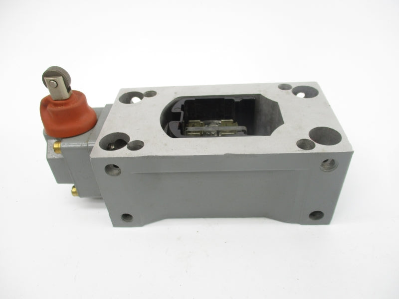 CUTLER HAMMER 10316H1007 (AS PICTURED) NSMP