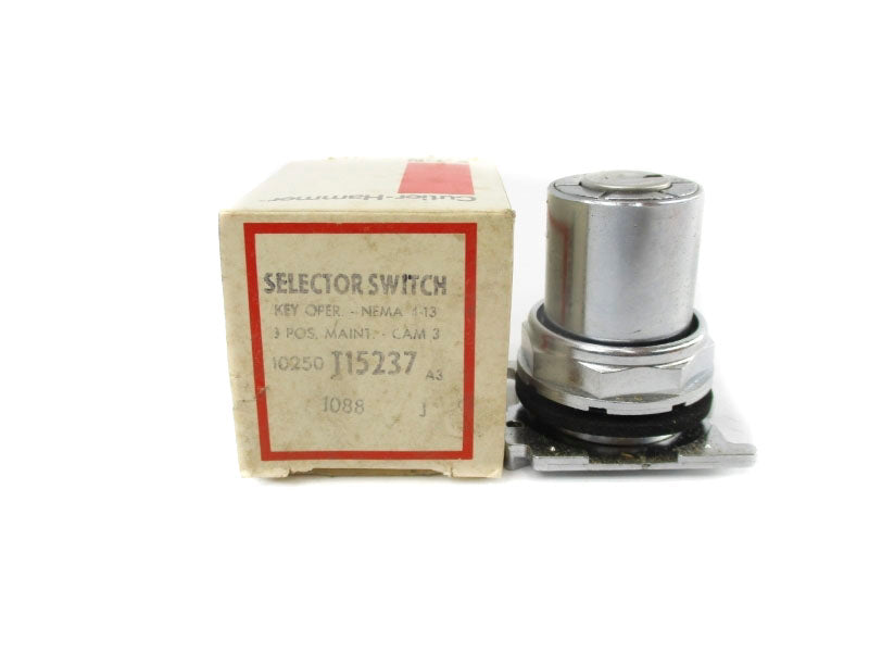 CUTLER HAMMER 10250T15237 SER. A3 (NO KEYS) NSMP