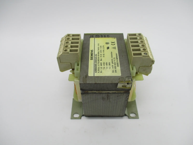 SIEMENS 4AM4095-0AK40-0C 440V 2.27A UNMP