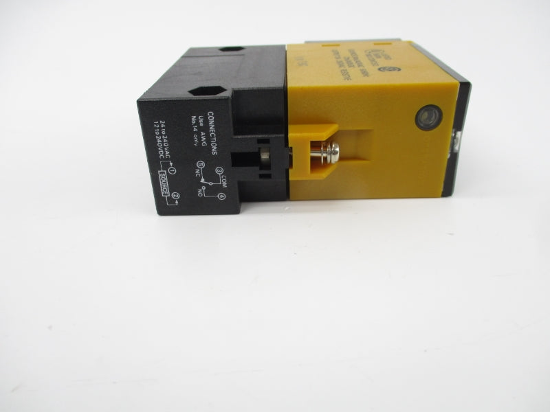 OMRON E3B2-R7M4-US 24-240VAC NSNP