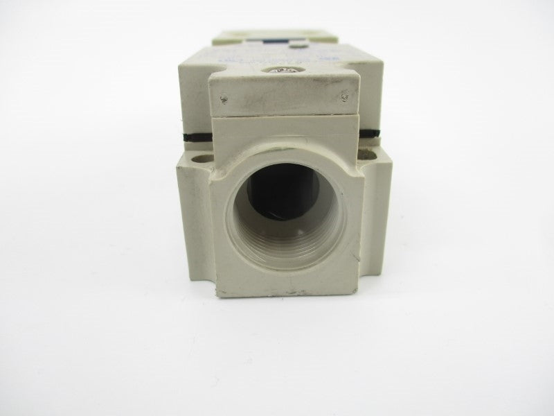 TELEMECANIQUE XS7-C40FP260 24-240V UNMP