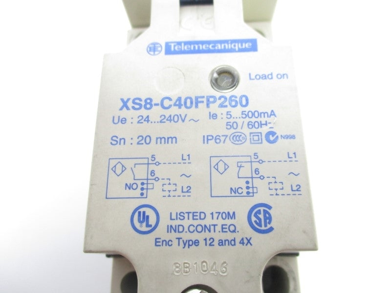 TELEMECANIQUE XS8-C40FP260 24-240V UNMP