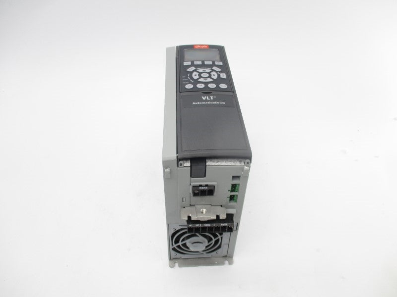DANFOSS FC-302P2K2T5E20H1XGXXXXSXXXXAXBXCXXXXDX 131B0038 380-500V 5.0/4.3A NSNP