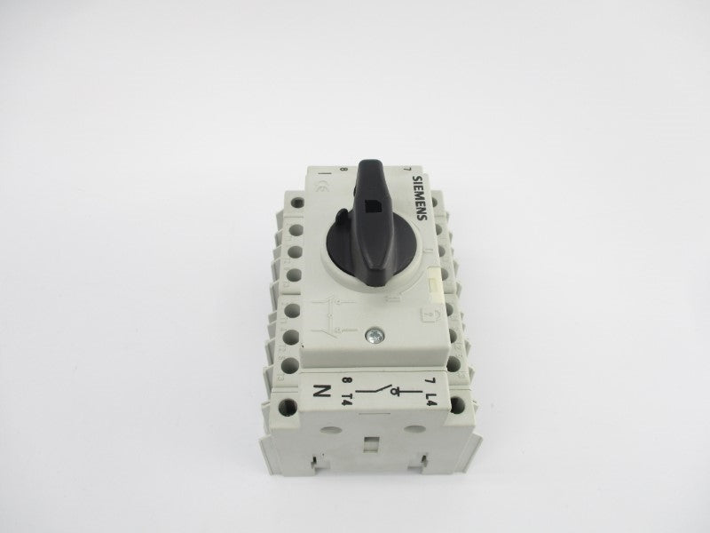 SIEMENS 3KA7101-4AF00 690V 16A NSNP