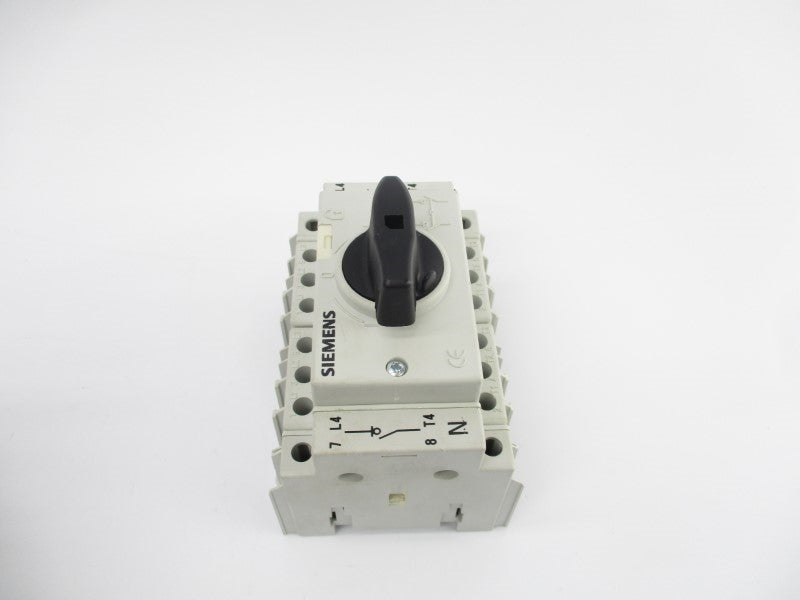 SIEMENS 3KA7101-4AF00 690V 16A NSNP